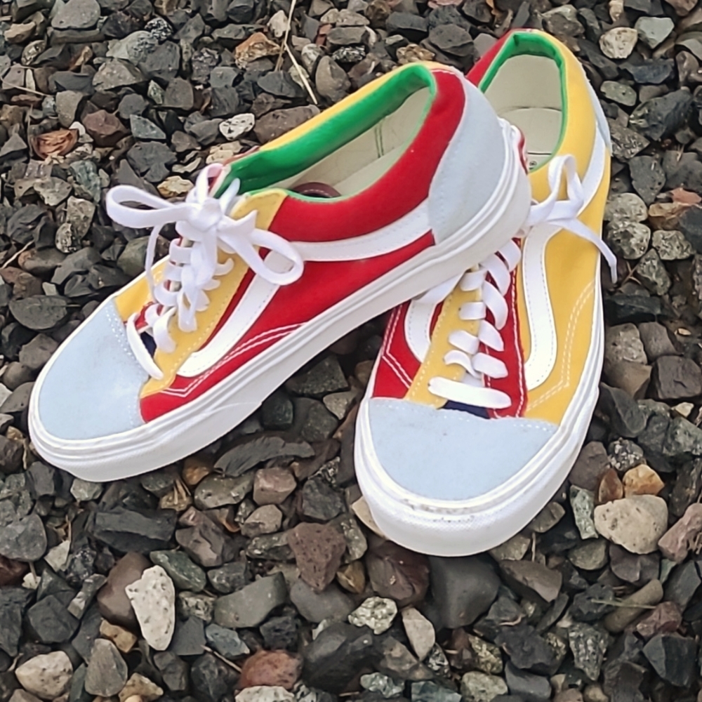 Like New Vans Anaheim Old Skool 36 DX trainer in red/green/yellow